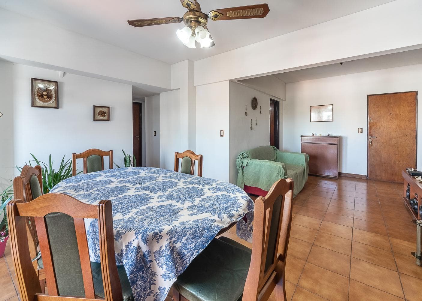 3-Room Apartment for Sale in Remedio de Escalada, Lanús