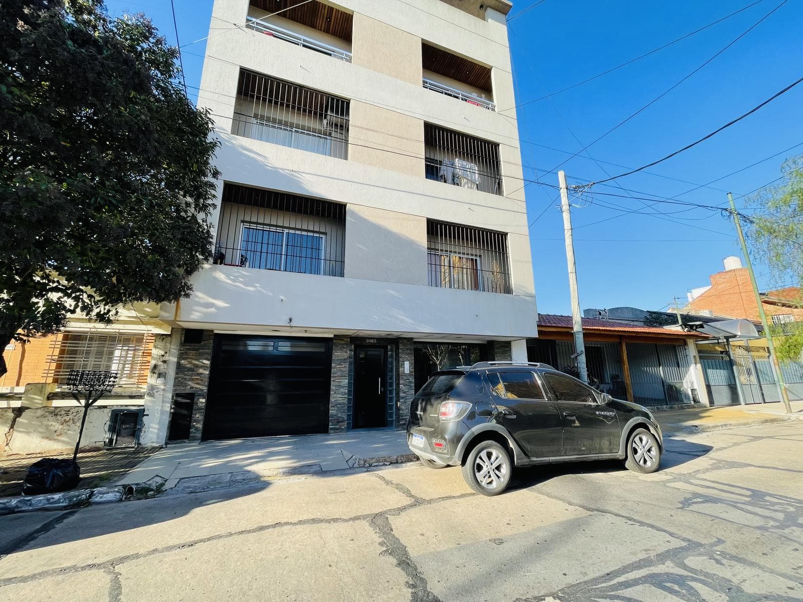 2-room apartment for sale in downtown Berazategui—qualifies for financing