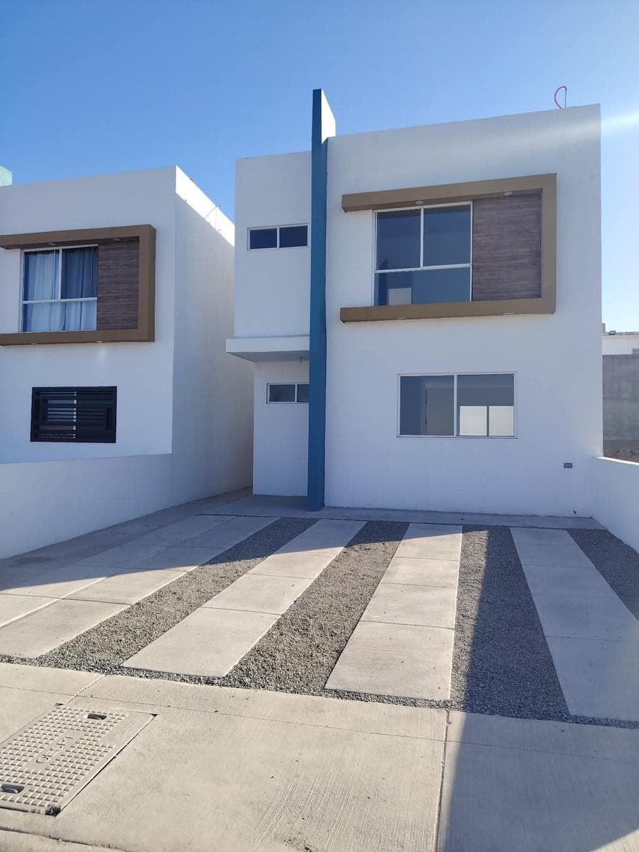 House in Lomas de La Presa