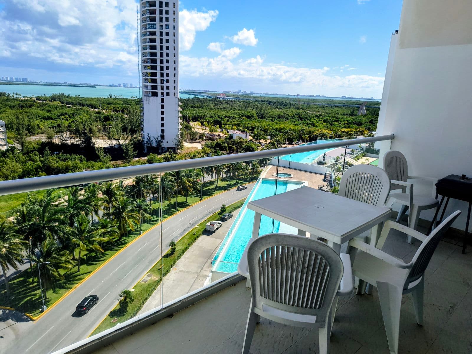 Beautiful 2-bedroom apartment for sale on Malecón Americas