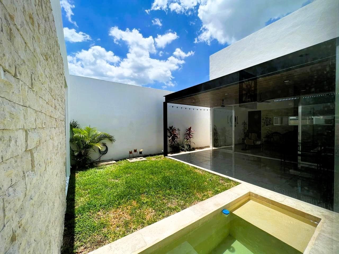 Residence for Rent on Privada El Origen in Xcanatun