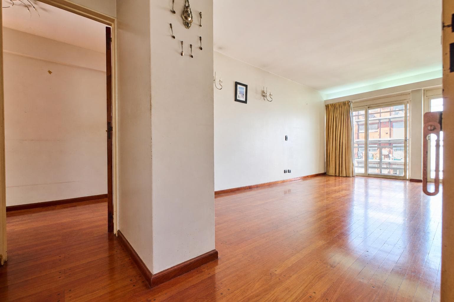 4-room apartment for sale with a balcony—very bright - Congreso