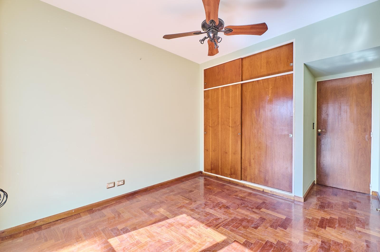 4-room apartment for sale with a balcony—very bright - Congreso