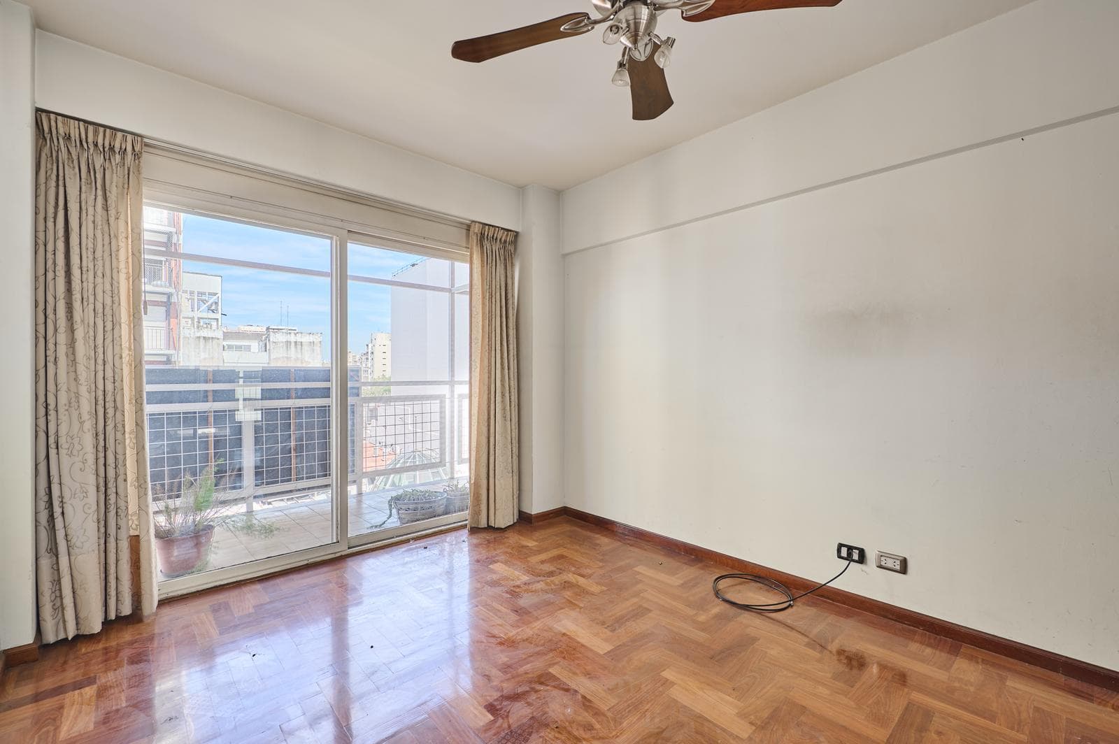 4-room apartment for sale with a balcony—very bright - Congreso