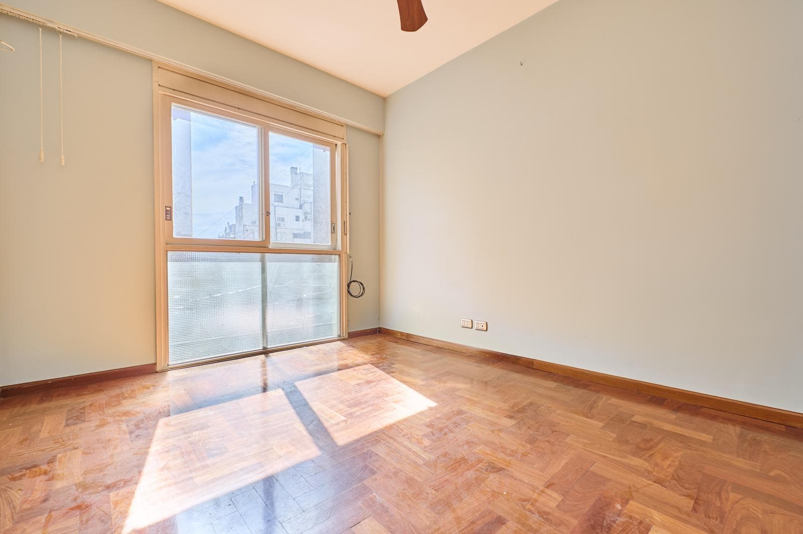 4-room apartment for sale with a balcony—very bright - Congreso