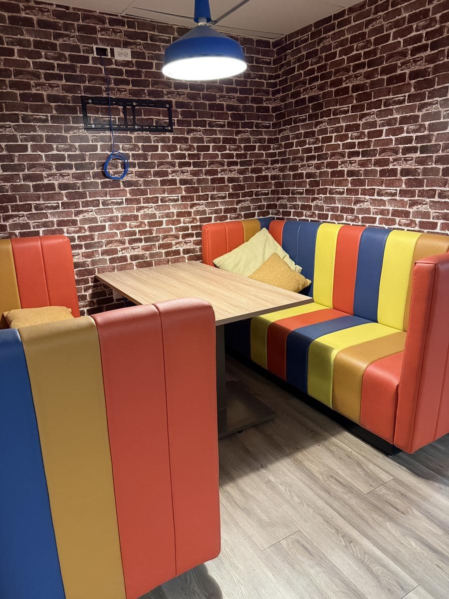 FULLY EQUIPPED AND FURNISHED OFFICE