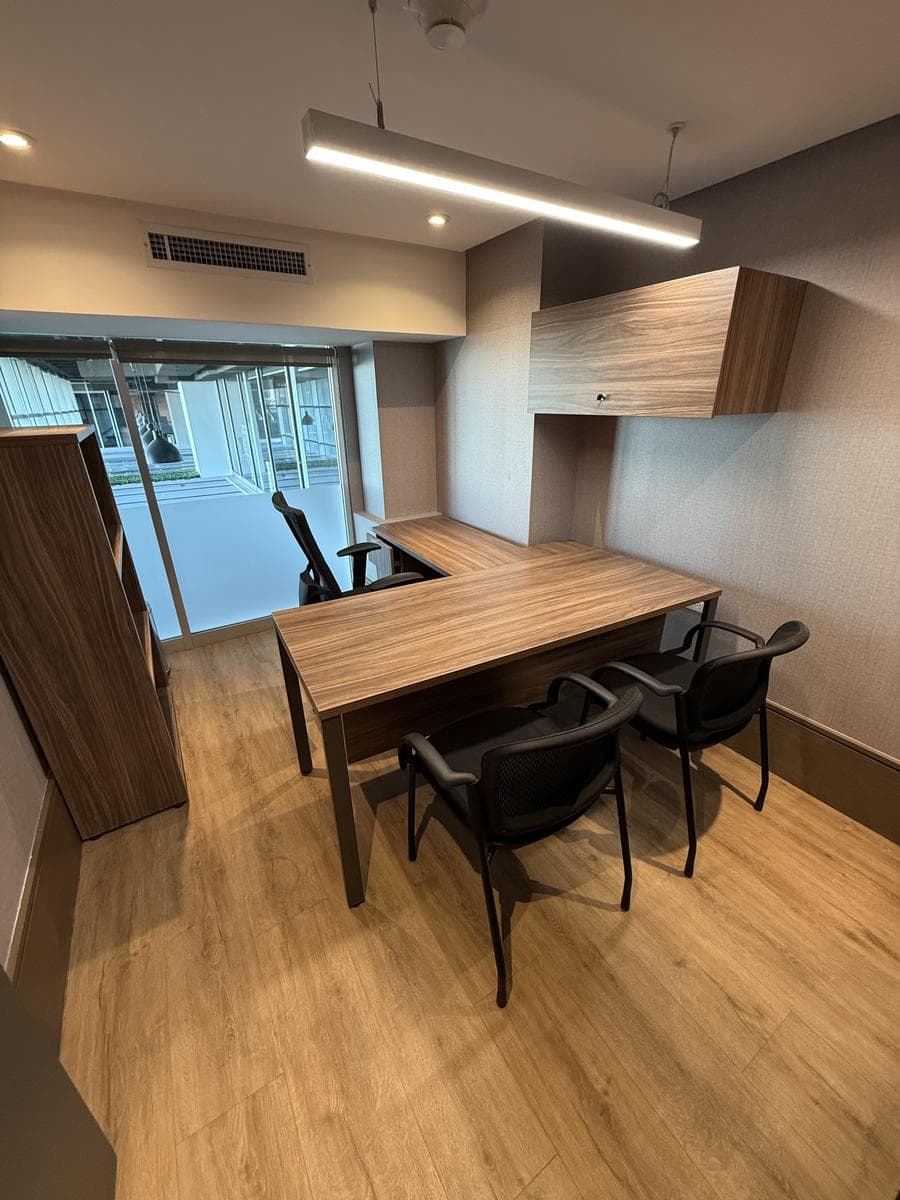 FULLY EQUIPPED OFFICE FOR RENT