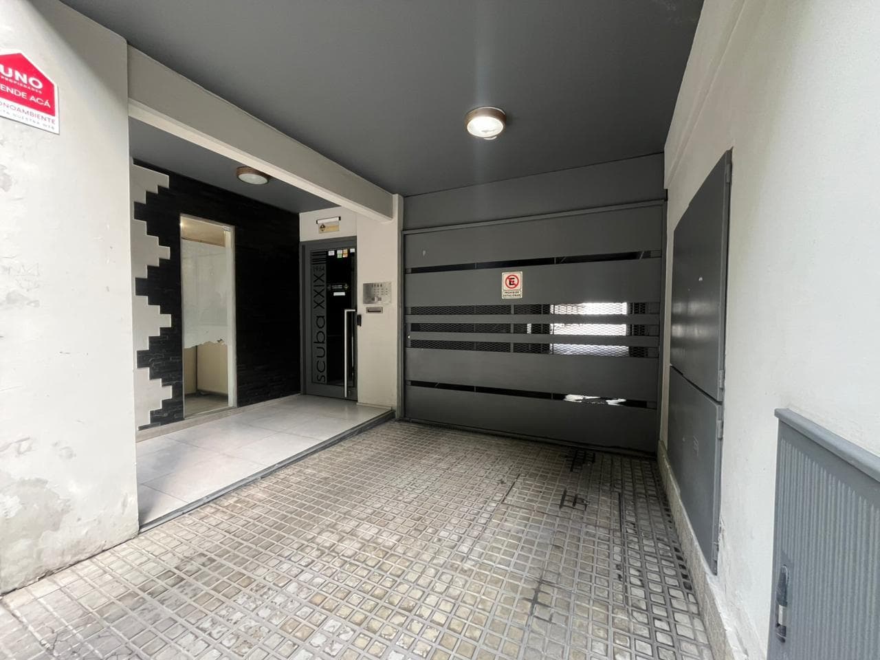 FOR SALE - 2-bedroom apartment with two balconies and a garage. Abasto, Rosario.