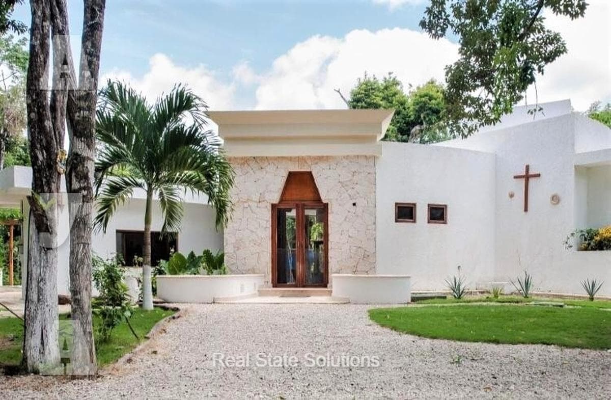 House for Sale, ECOTOURISM, 7 Bedrooms, 62 Solar Panels, Chemuyil, Tulum, Quintana Roo.