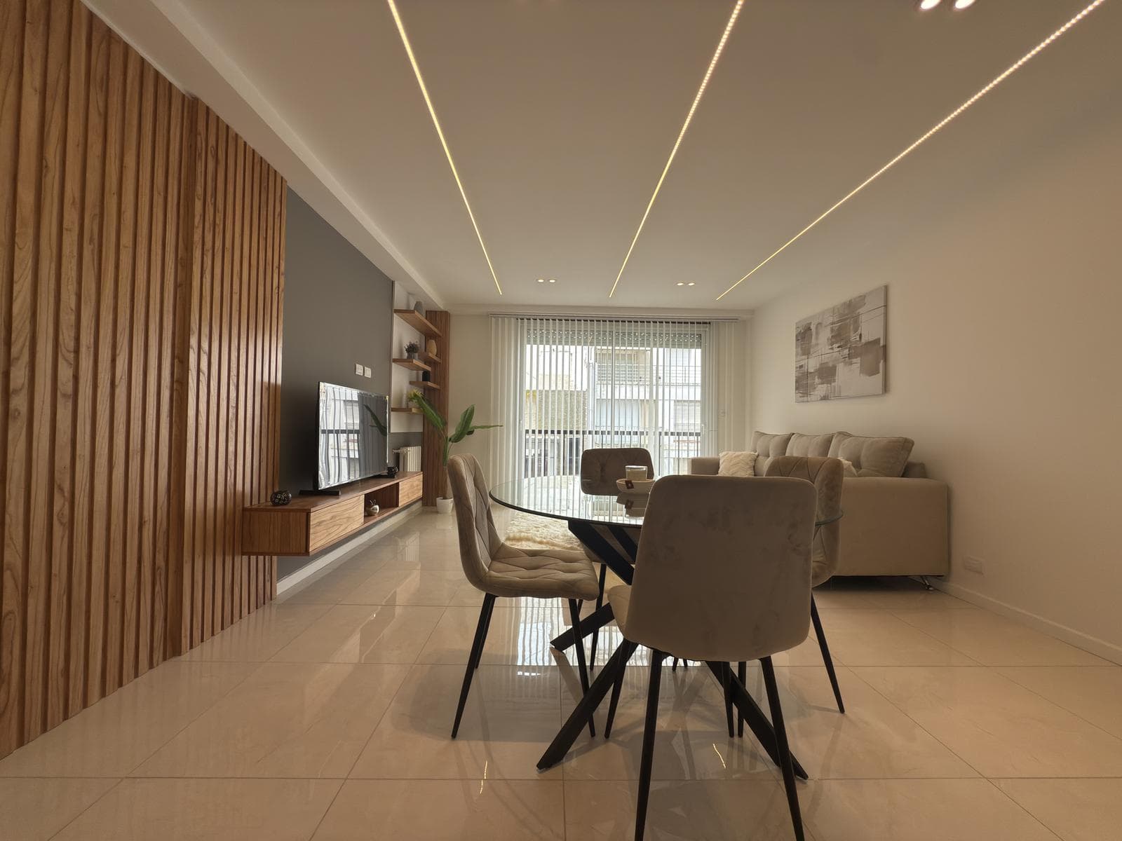 For Sale - 3 rooms - Balcony facing the street - Renovated and furnished - Downtown