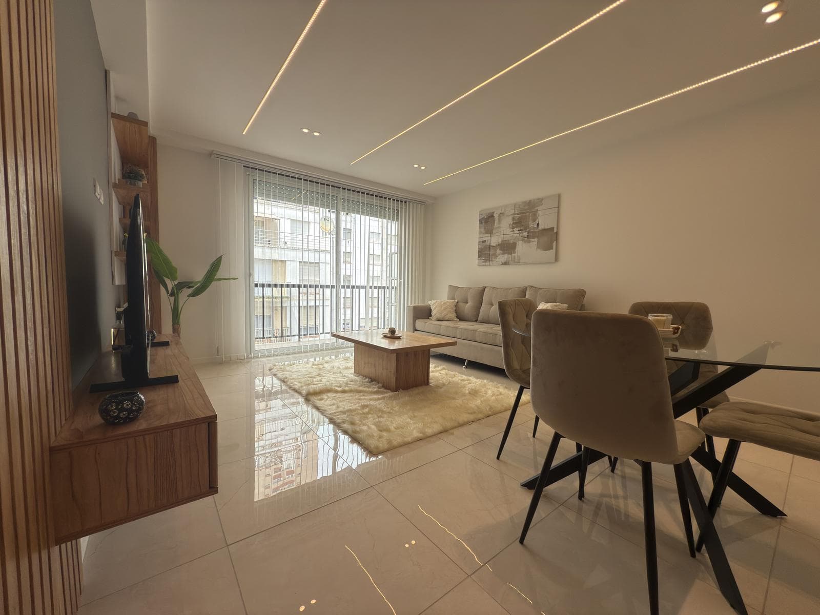 For Sale - 3 rooms - Balcony facing the street - Renovated and furnished - Downtown
