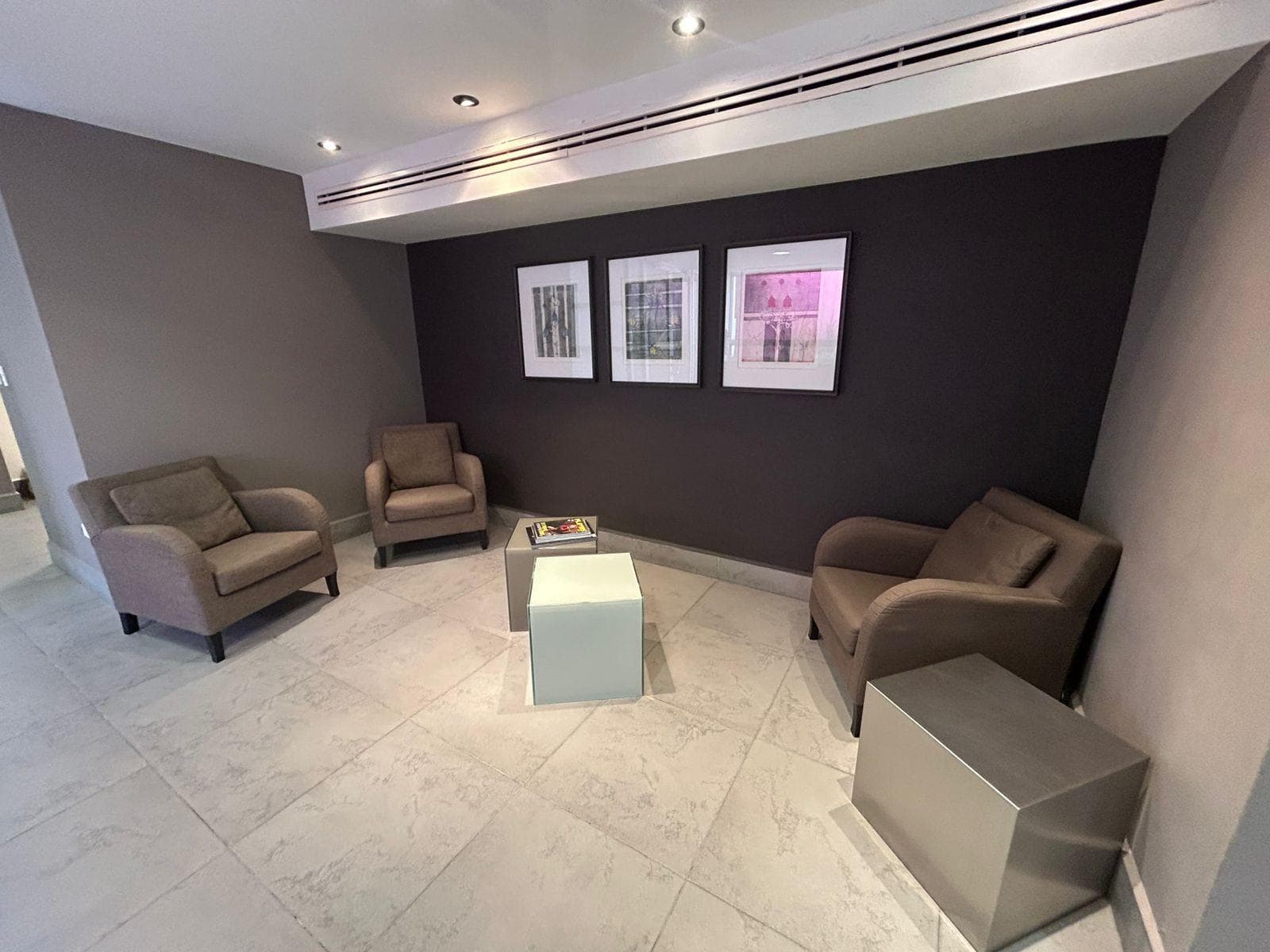OFFICE FOR SALE IN VALLE ORIENTE, MONTERREY