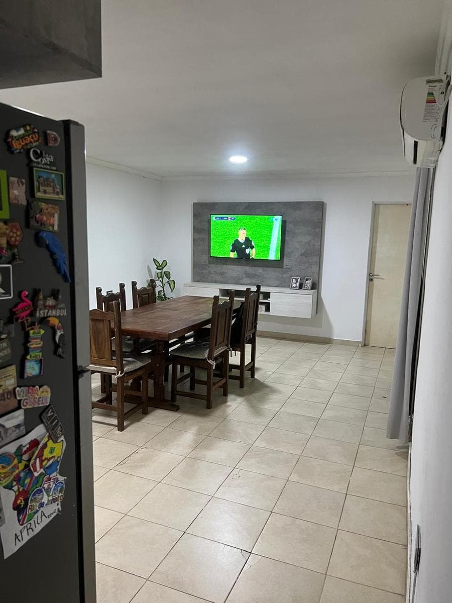 House for Sale: 3 Bedrooms, Panamericano Neighborhood