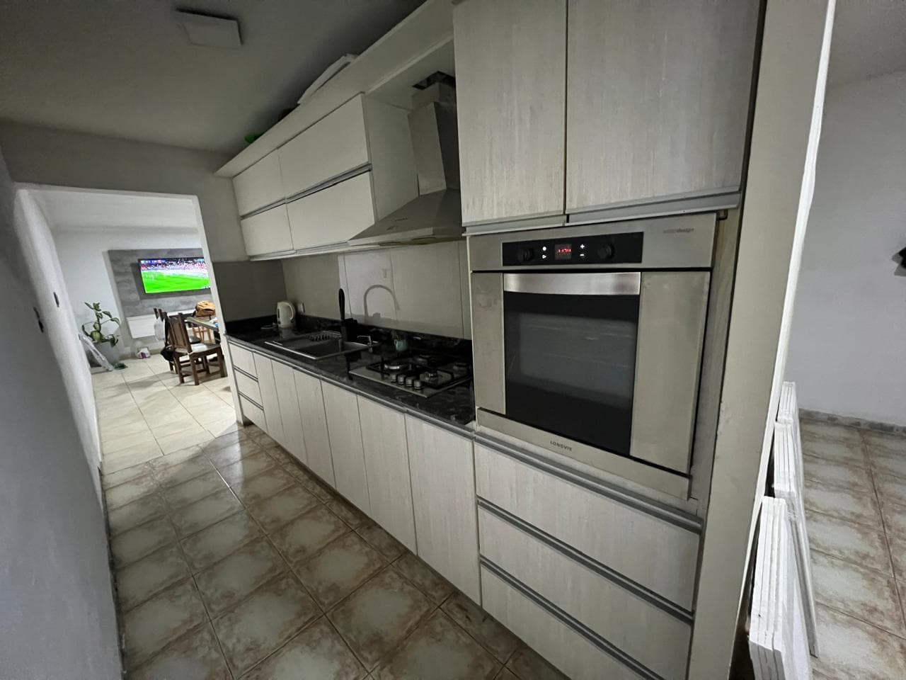 House for Sale: 3 Bedrooms, Panamericano Neighborhood