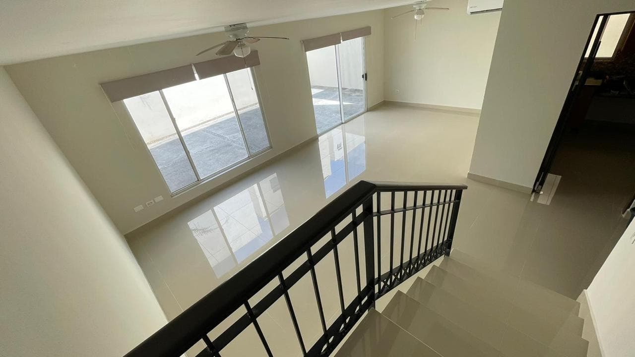 HOUSE FOR RENT IN VALLE PONIENTE