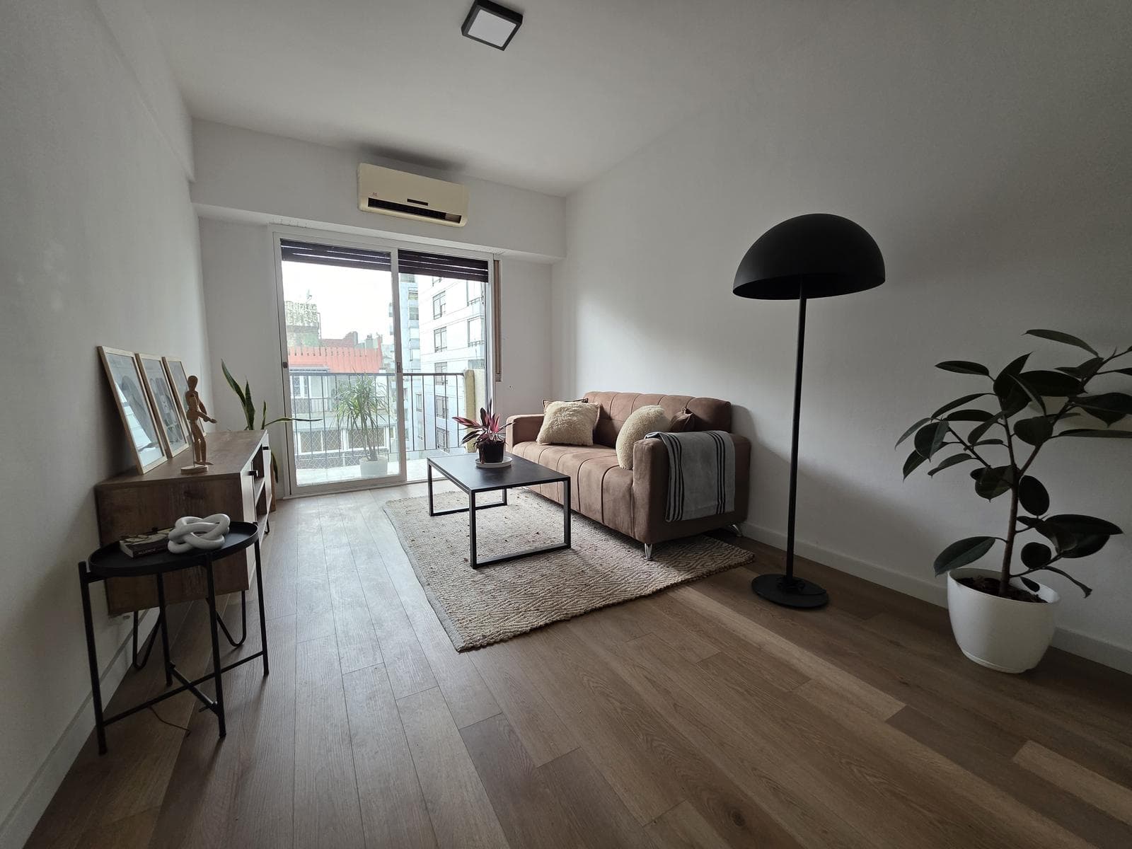 Cañitas - Two bedrooms Garage Front balcony
