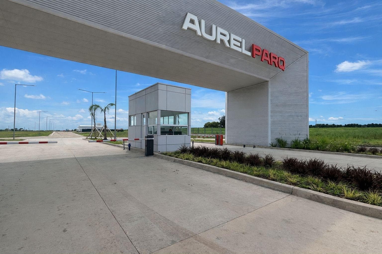 Industrial Building at Aurel Parq