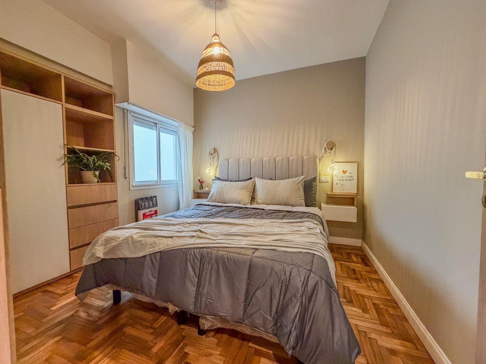 For Sale - 3 rooms - Renovated and furnished - Street-facing with a balcony