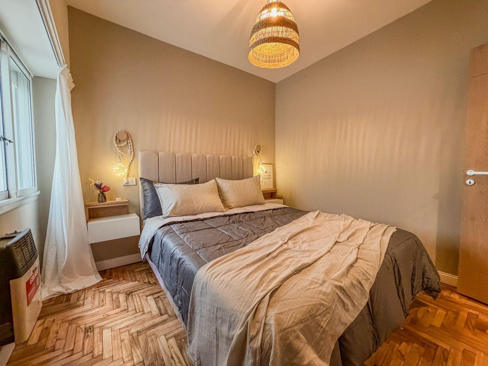 For Sale - 3 rooms - Renovated and furnished - Street-facing with a balcony