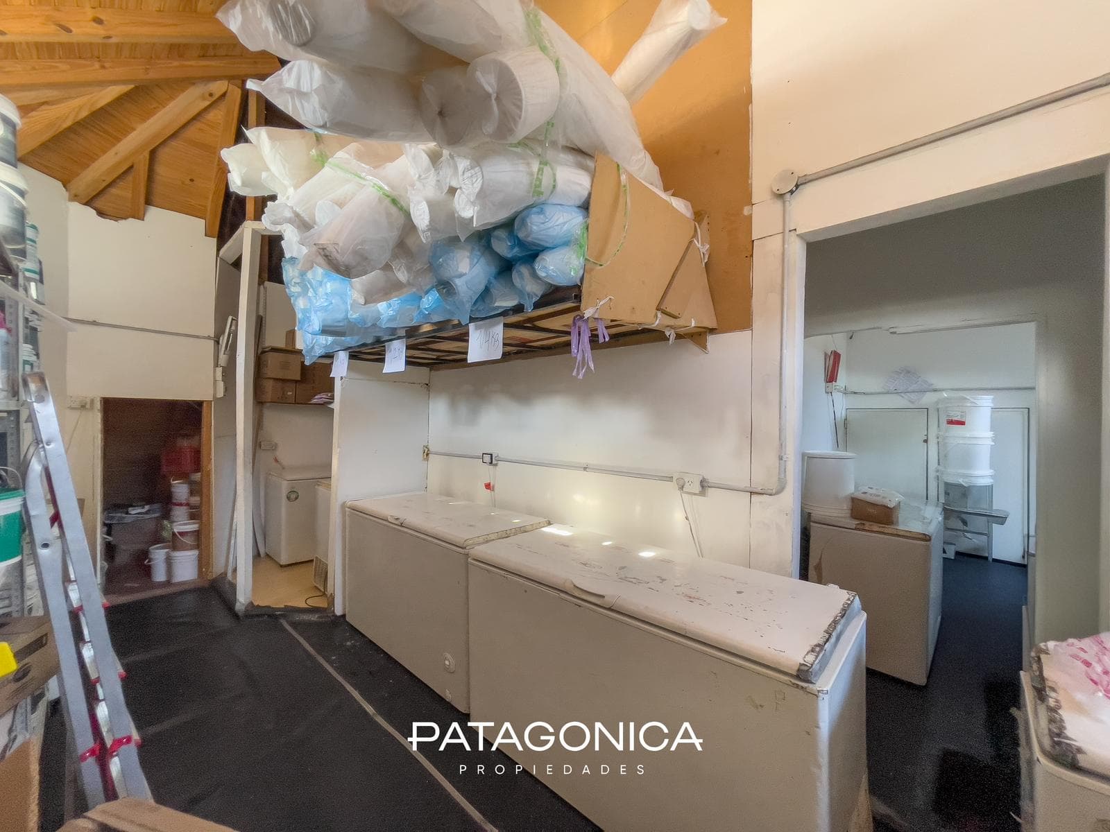 BUSINESS FOR SALE: ICE CREAM PARLOR/CHOCOLATE SHOP, VILLA LA ANGOSTURA
