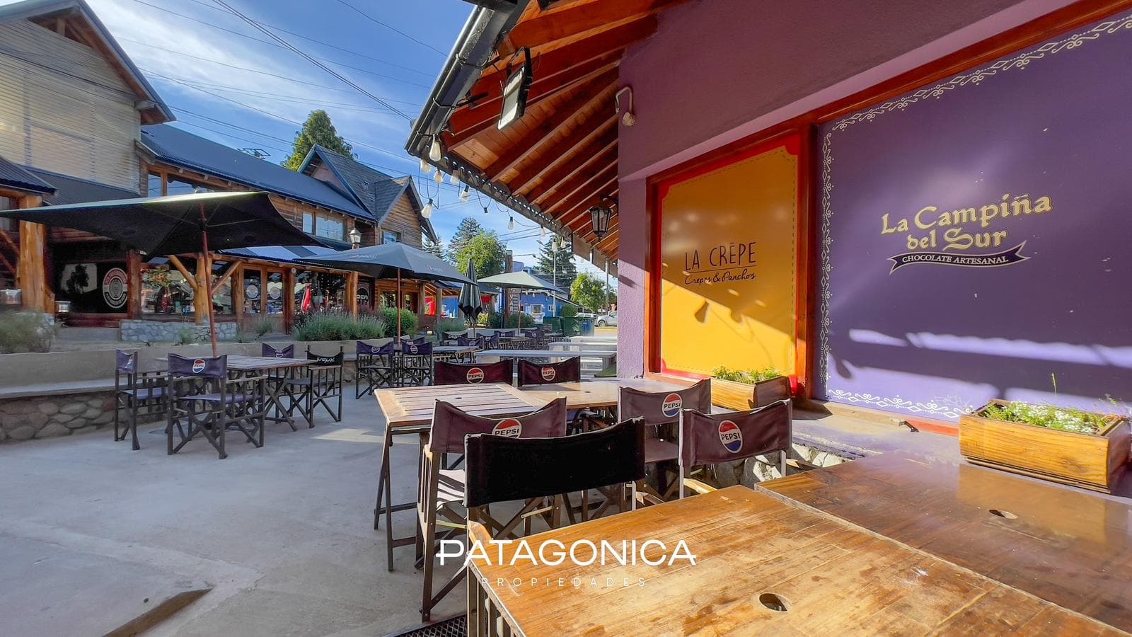 BUSINESS FOR SALE: ICE CREAM PARLOR/CHOCOLATE SHOP, VILLA LA ANGOSTURA