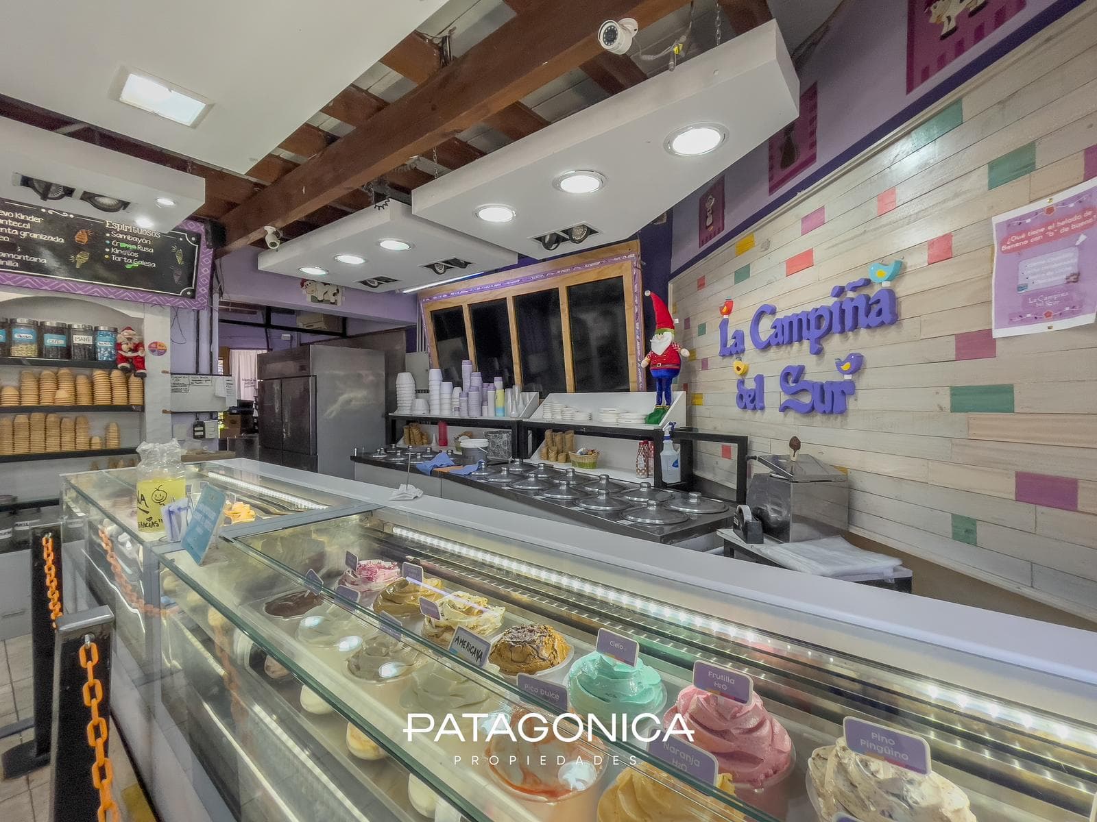 BUSINESS FOR SALE: ICE CREAM PARLOR/CHOCOLATE SHOP, VILLA LA ANGOSTURA