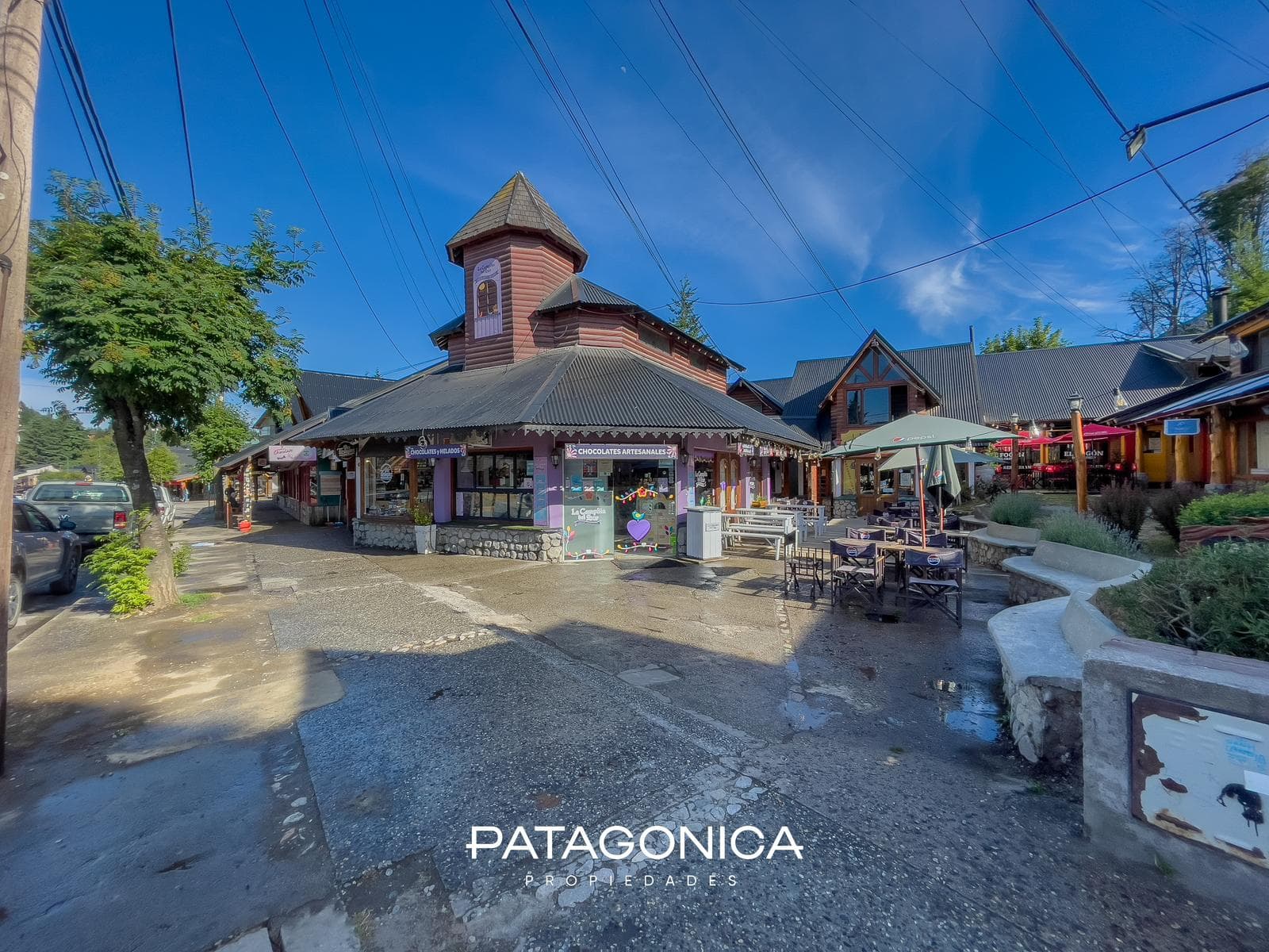 BUSINESS FOR SALE: ICE CREAM PARLOR/CHOCOLATE SHOP, VILLA LA ANGOSTURA