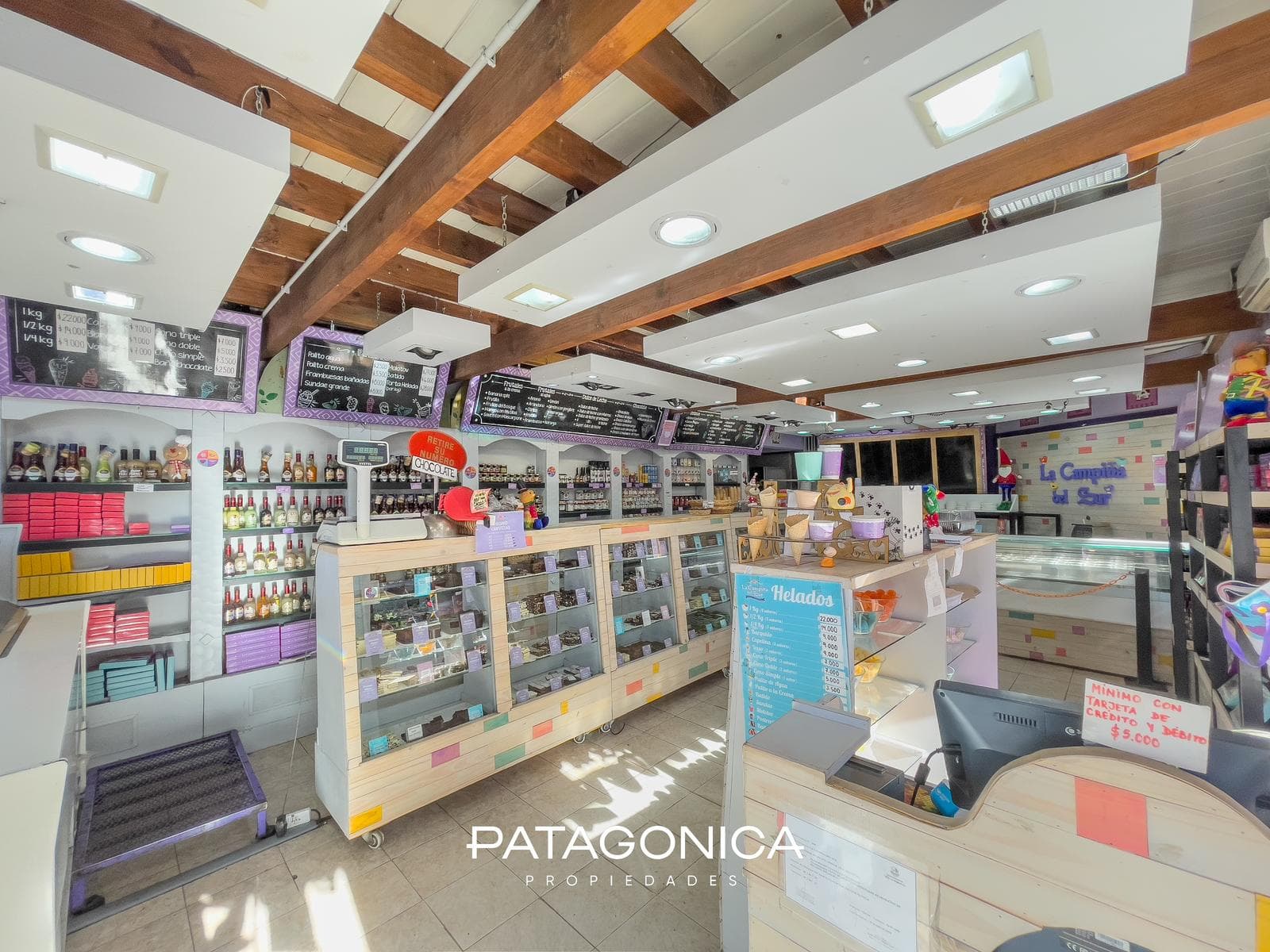 BUSINESS FOR SALE: ICE CREAM PARLOR/CHOCOLATE SHOP, VILLA LA ANGOSTURA