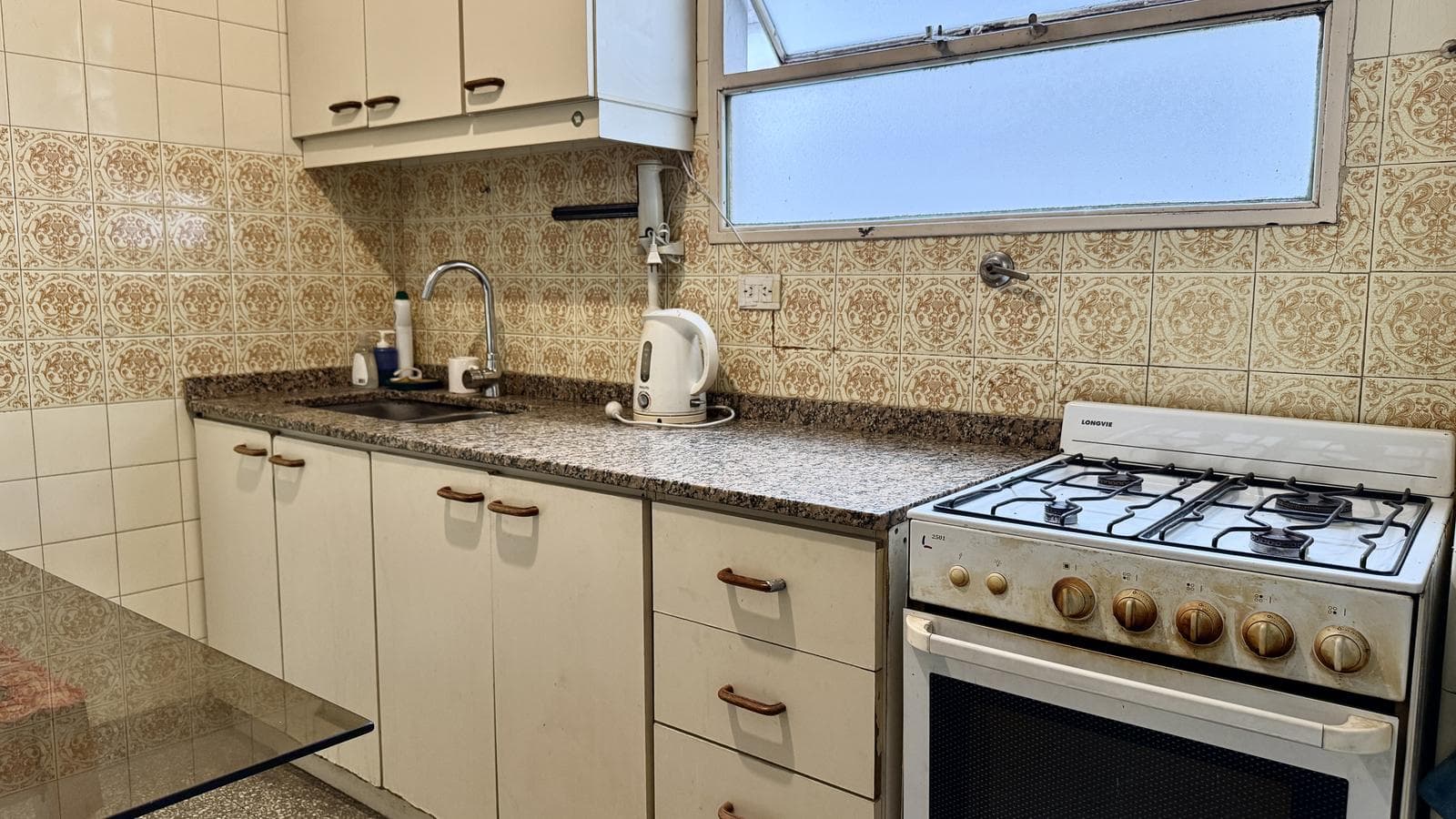 4-Bedroom Apartment for Sale with Balcony and Storage Room in Caballito