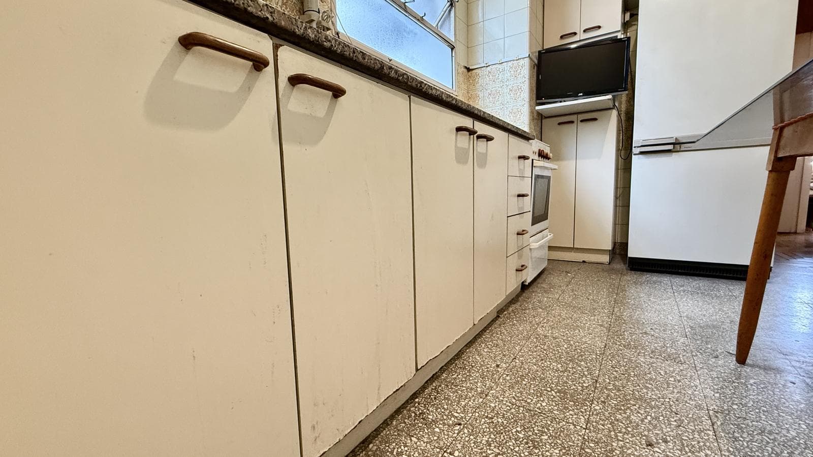 4-Bedroom Apartment for Sale with Balcony and Storage Room in Caballito