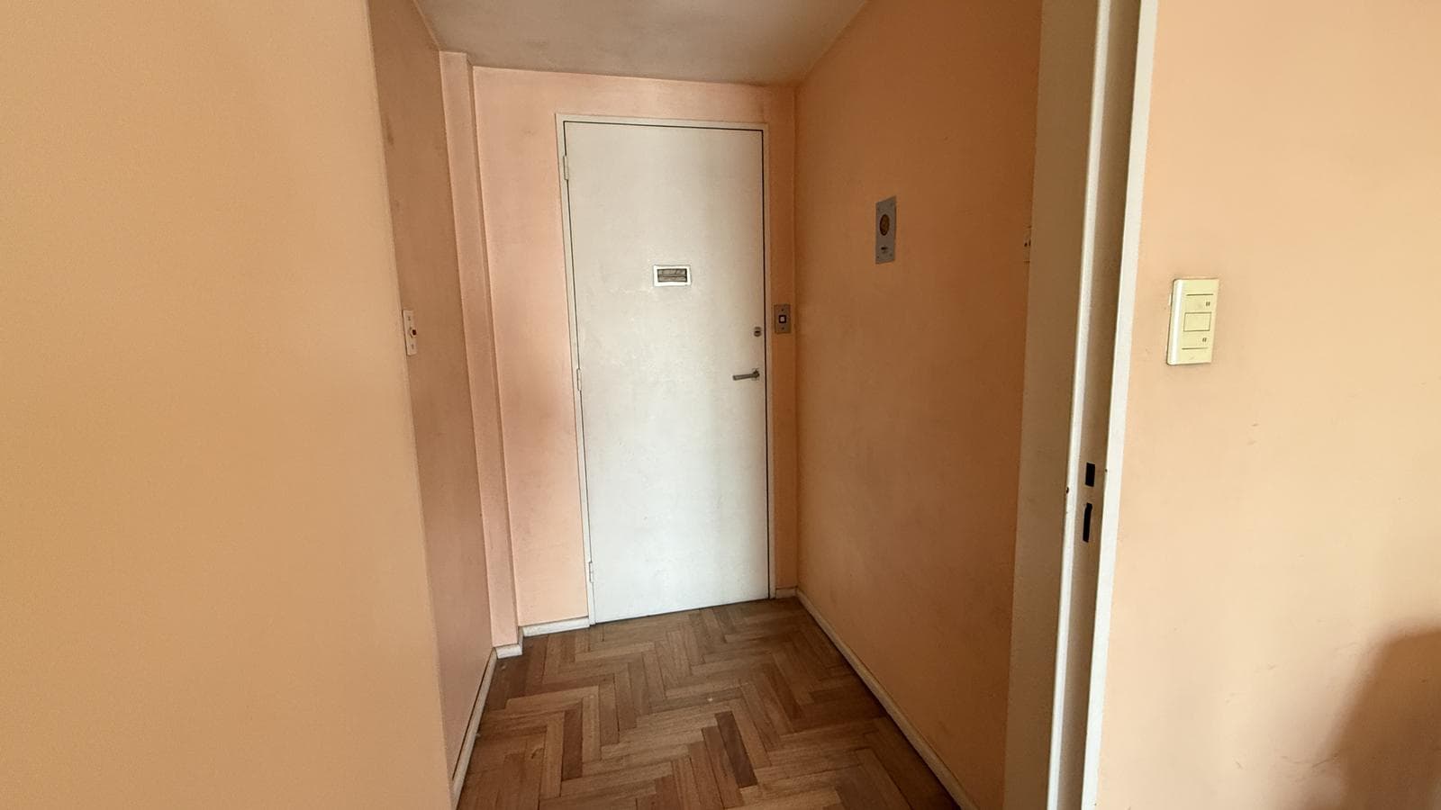 4-Bedroom Apartment for Sale with Balcony and Storage Room in Caballito