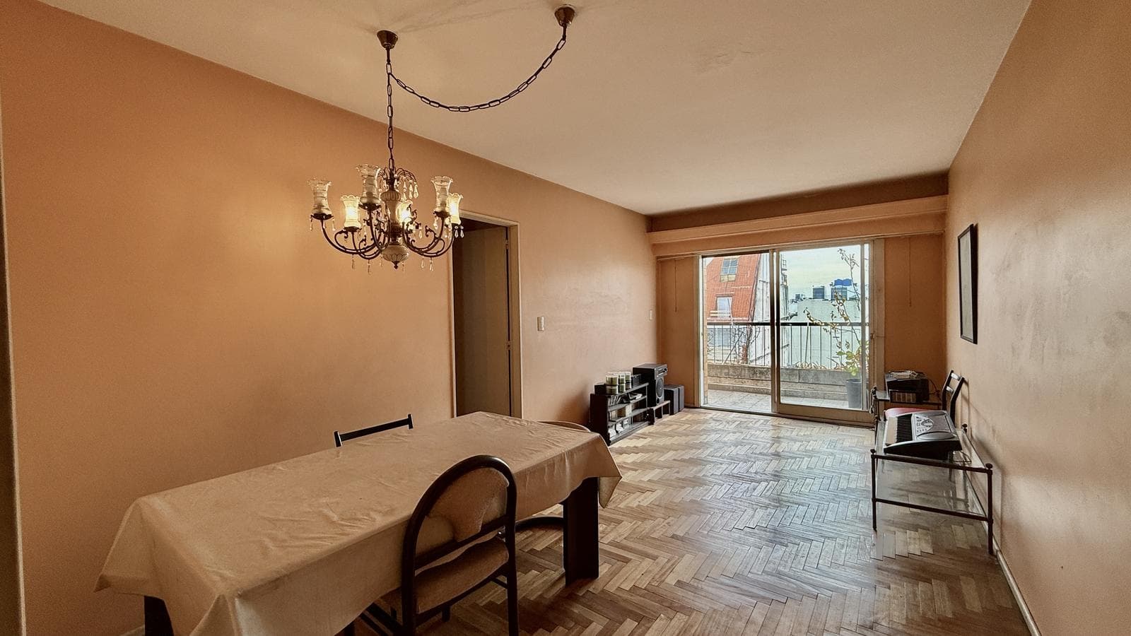 4-Bedroom Apartment for Sale with Balcony and Storage Room in Caballito