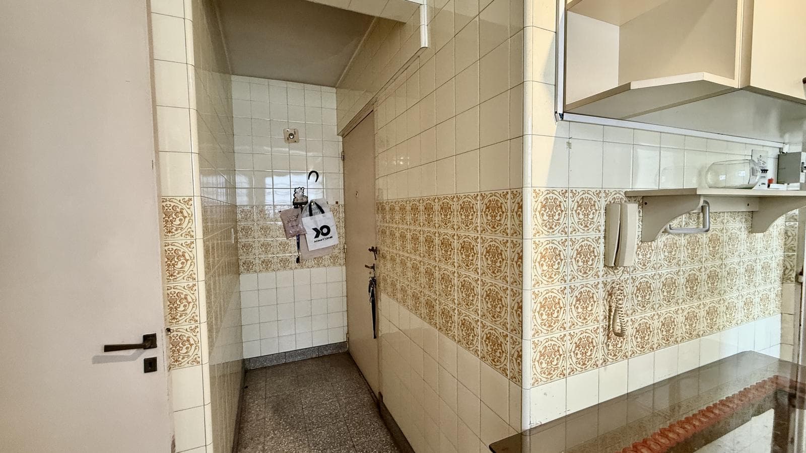 4-Bedroom Apartment for Sale with Balcony and Storage Room in Caballito