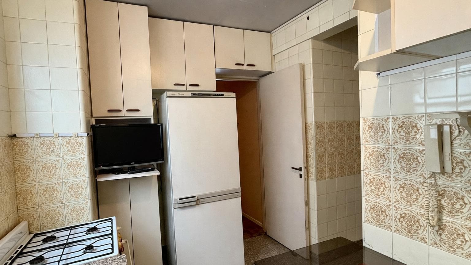 4-Bedroom Apartment for Sale with Balcony and Storage Room in Caballito