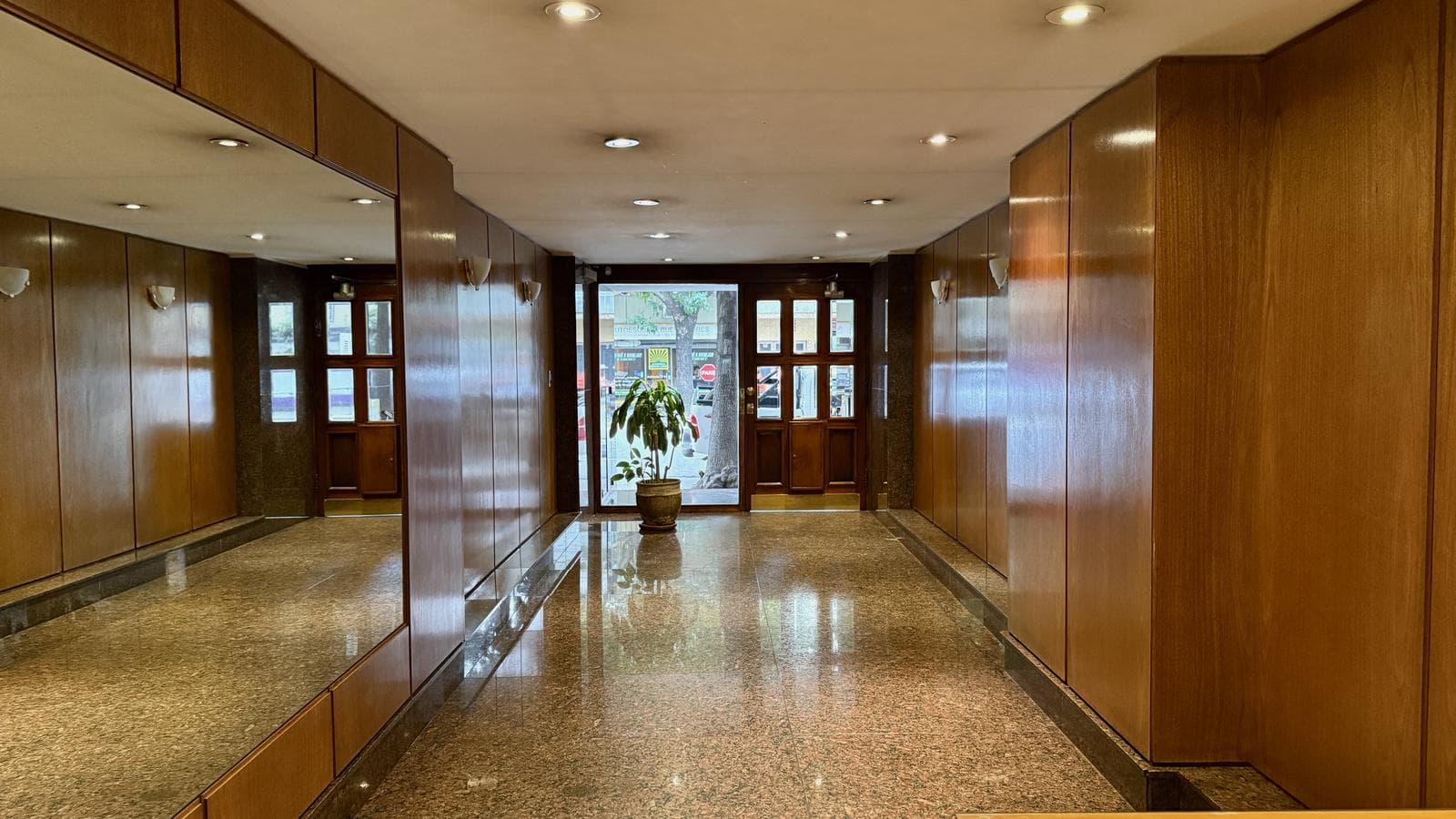 4-Bedroom Apartment for Sale with Balcony and Storage Room in Caballito