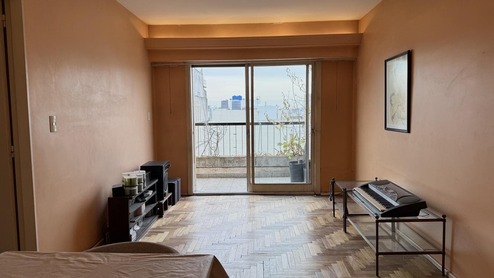 4-Bedroom Apartment for Sale with Balcony and Storage Room in Caballito