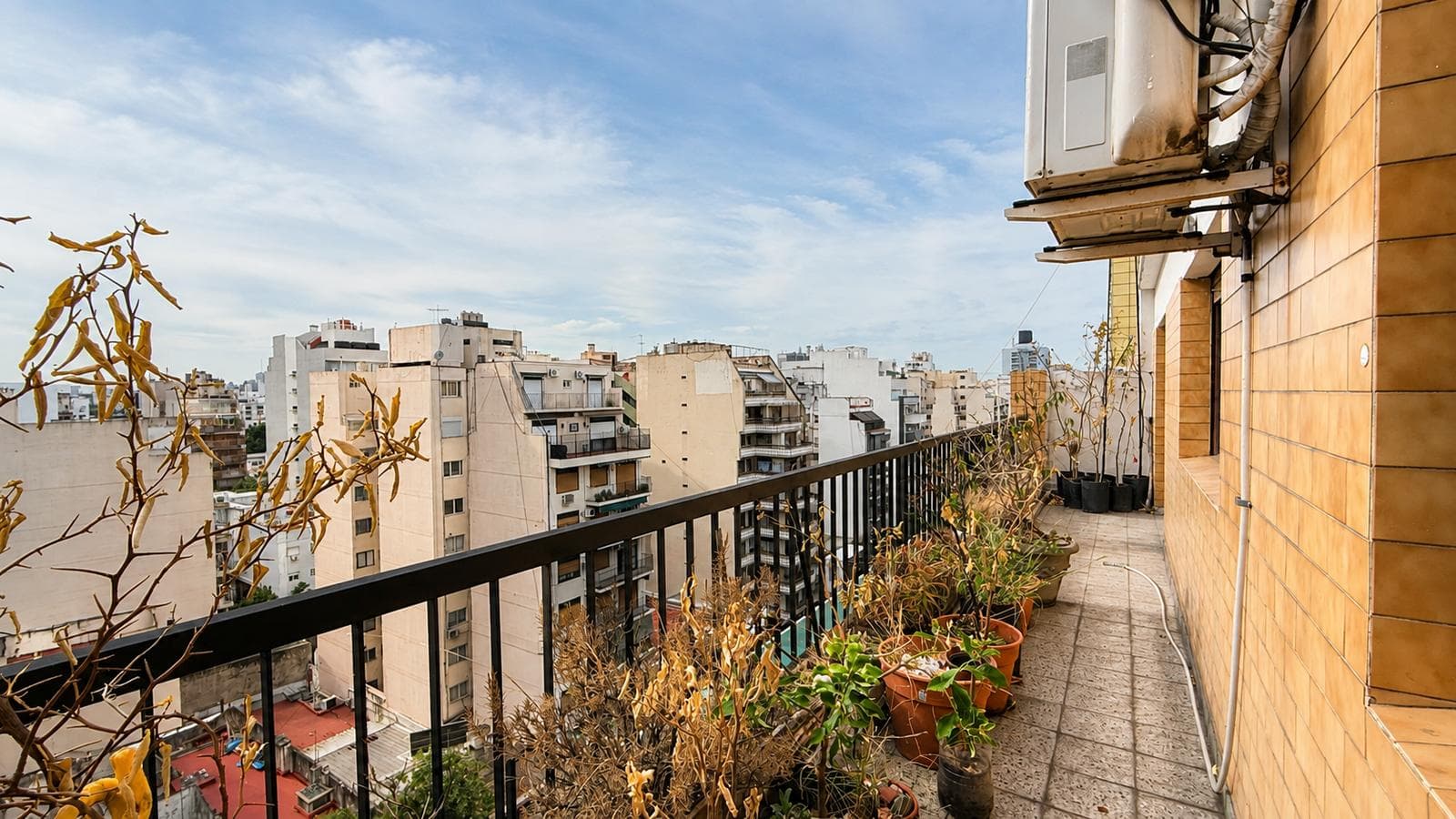 4-Room Apartment for Sale with Balcony and Storage Room in Caballito