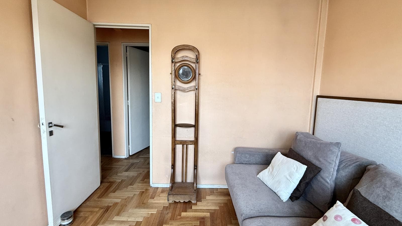 4-Bedroom Apartment for Sale with Balcony and Storage Room in Caballito