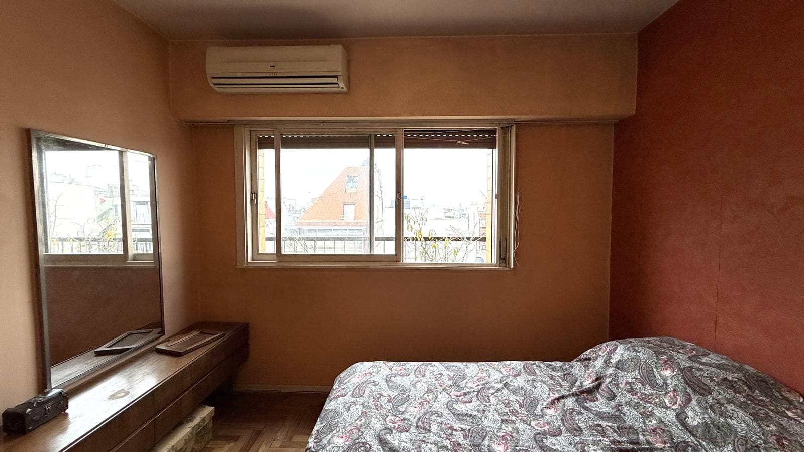4-Bedroom Apartment for Sale with Balcony and Storage Room in Caballito