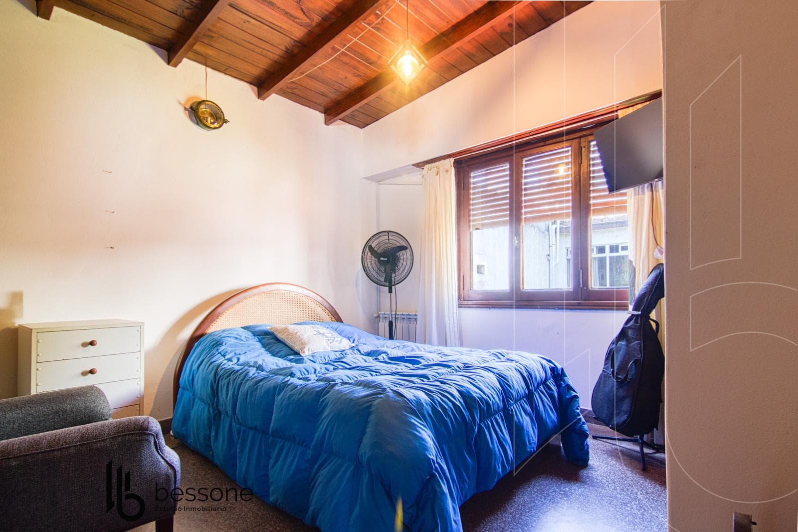 5-room house and street-facing commercial space in Nueva Pompeya