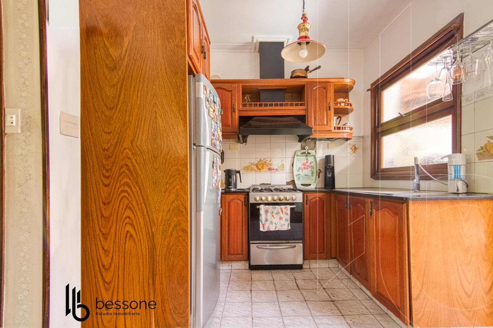 5-room house and street-facing commercial space in Nueva Pompeya
