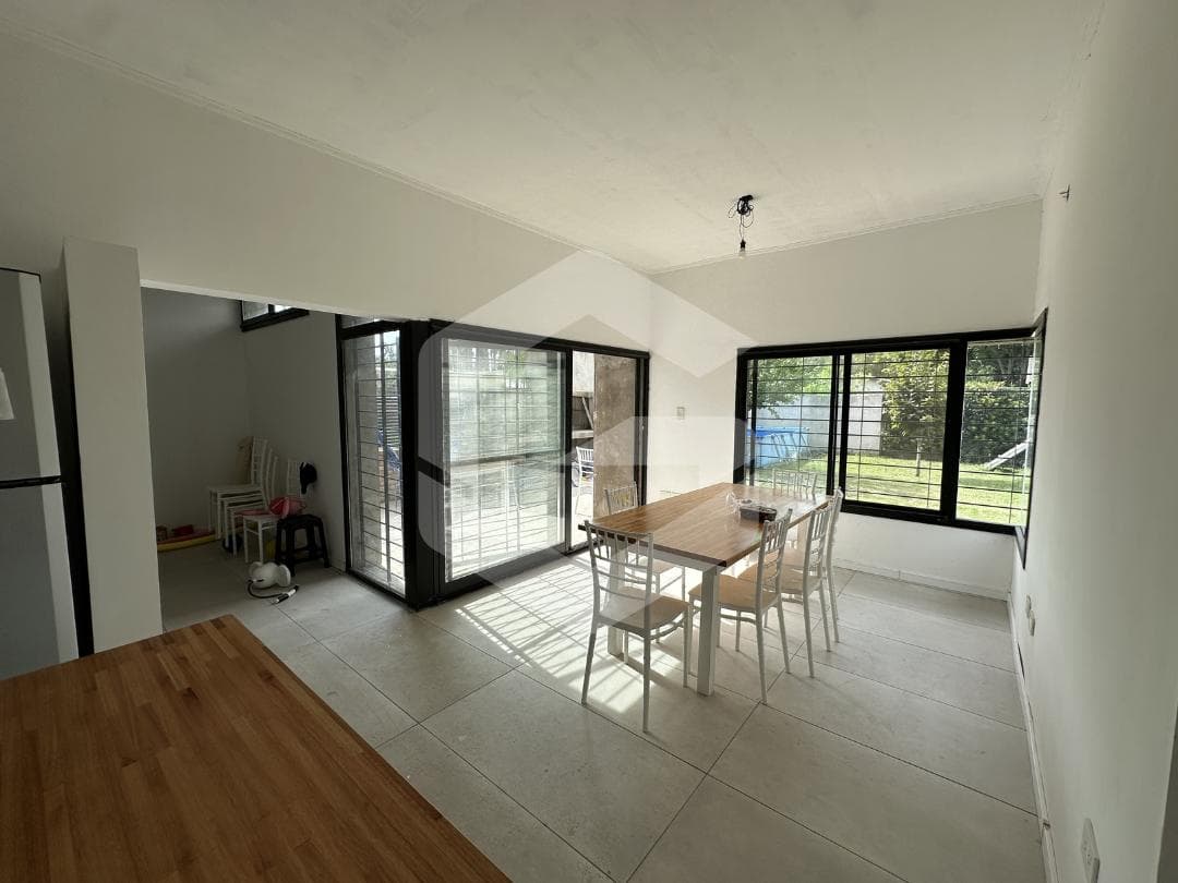 3-bedroom house for sale in the Don Quijote neighborhood, Roldán.