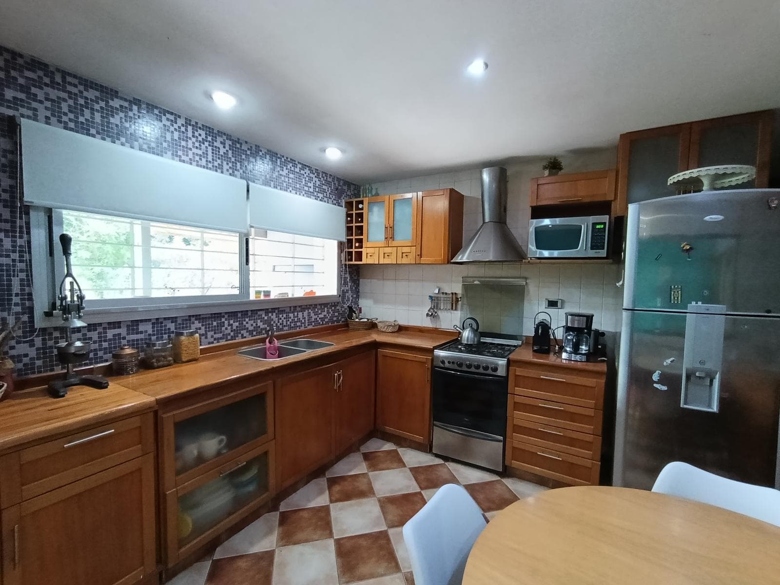 FOR SALE | TRADE-IN - 3-bedroom house with pool and barbecue area - Los Troncos, Funes. QUALIFIES FOR A LOAN
