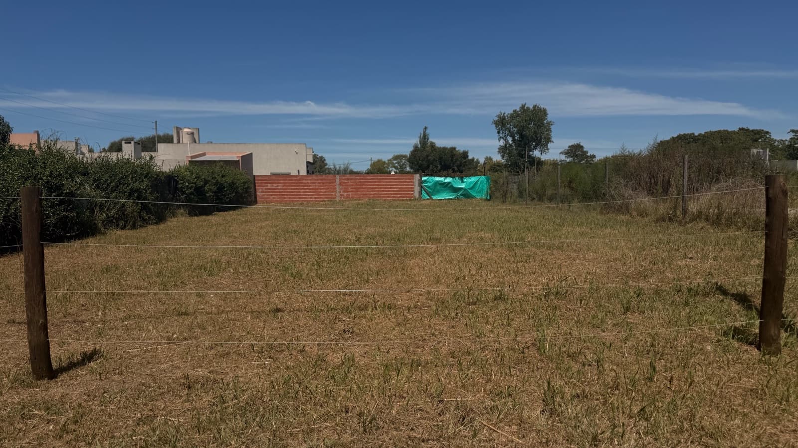 Located in a rapidly growing area, this lot represents an ideal opportunity both to build your own home and to make a forward-thinking investment.