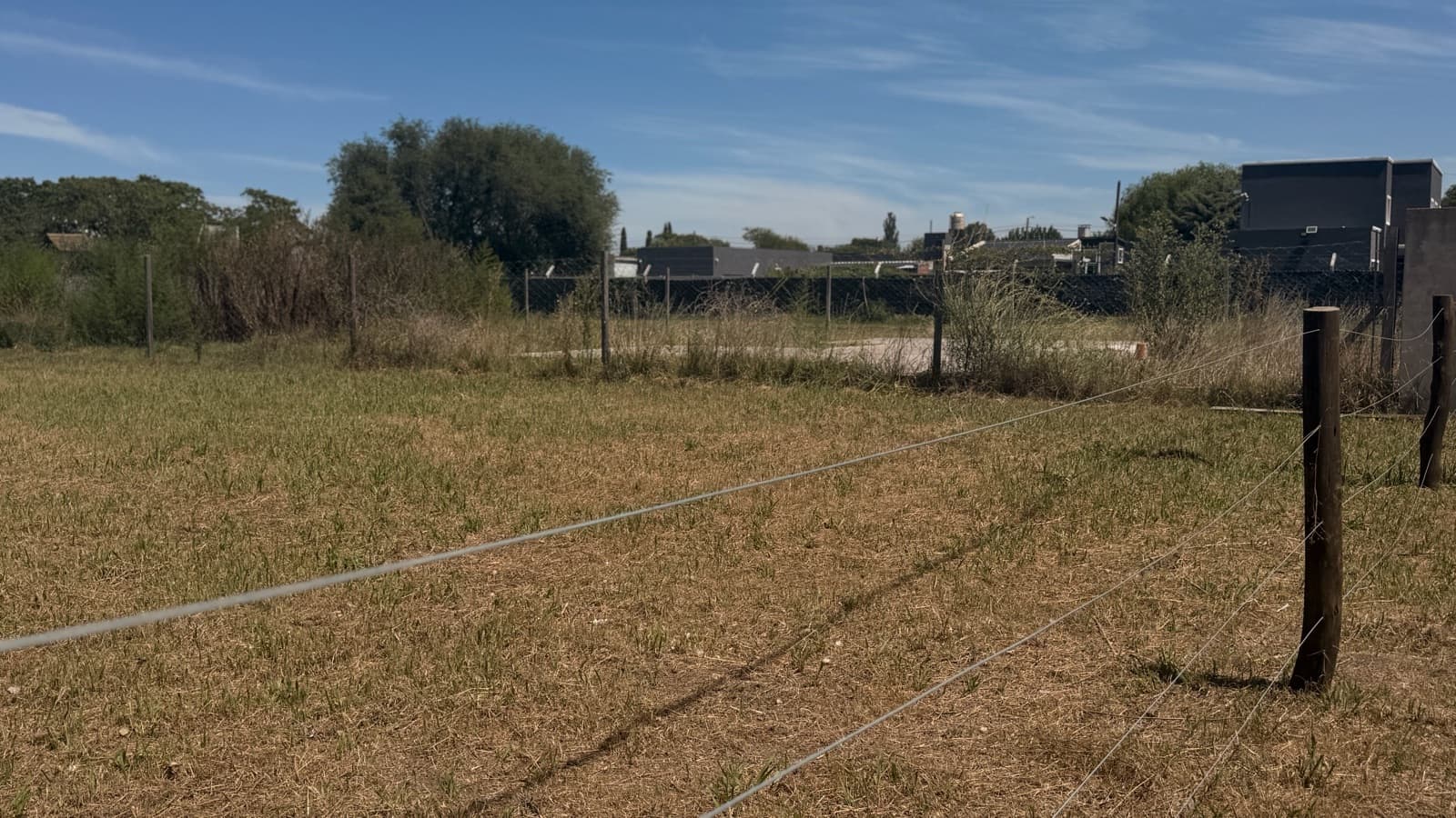 Located in a rapidly growing area, this lot represents an ideal opportunity both to build your own home and to make a forward-thinking investment.