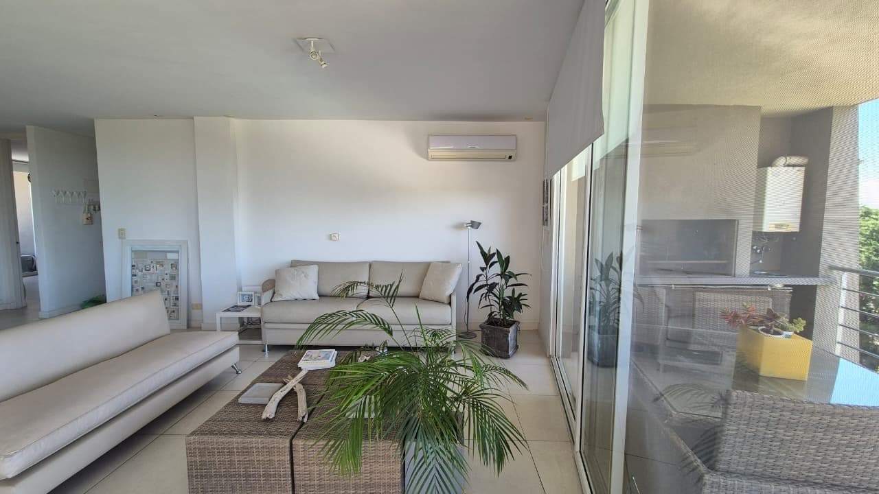 Apartment in Del Lago Condominium - Terrace and 2 parking spaces - Nordelta