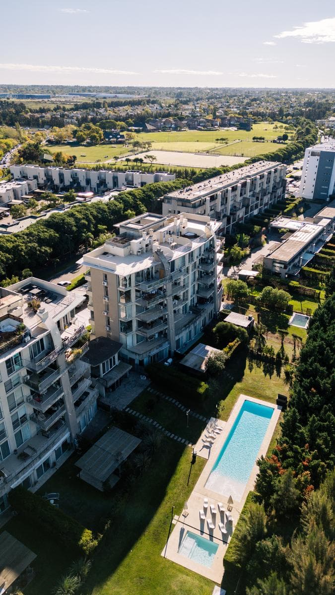 Apartment in Del Lago Condominium - Terrace and 2 parking spaces - Nordelta