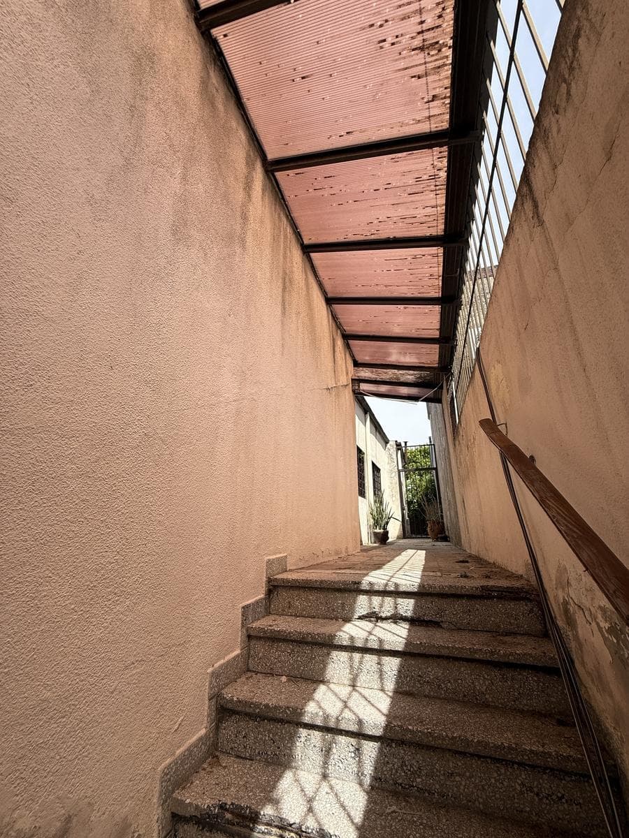 4-bedroom house for sale. 446 m² lot. Right in the heart of Campana