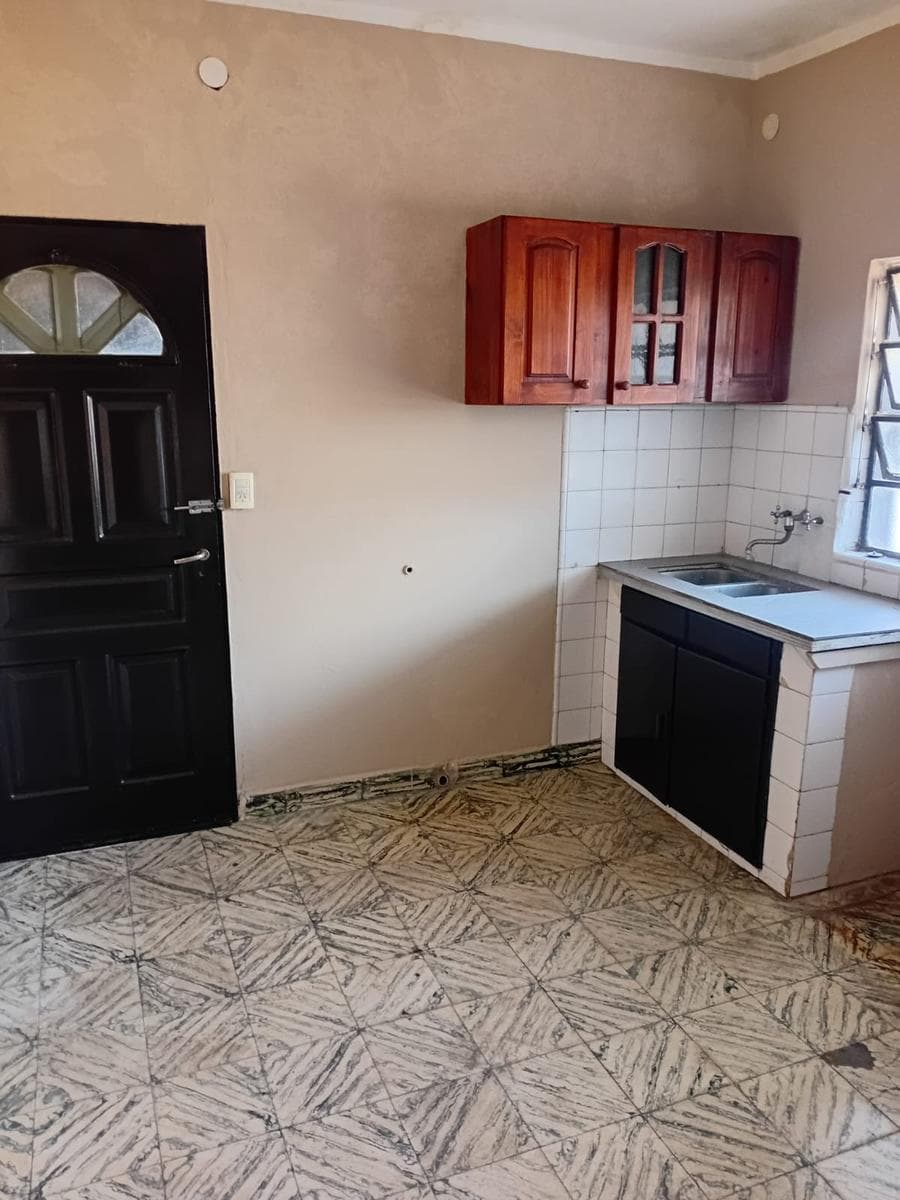 2-bedroom house for sale. 356 m² lot. Campana