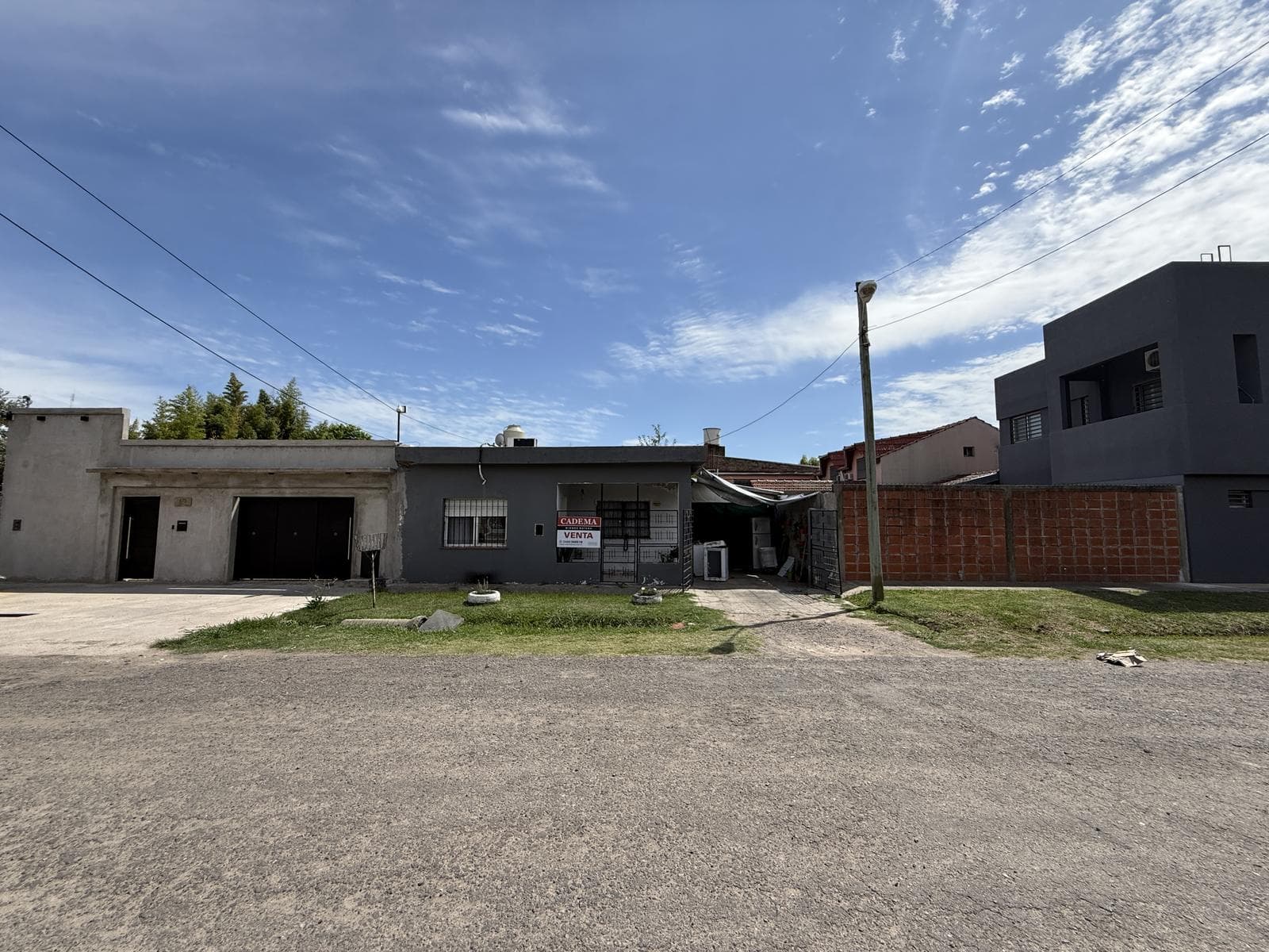 2-bedroom house for sale. 356 m² lot. Campana